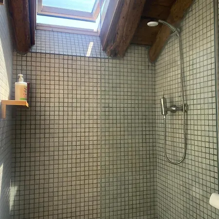 Loft De La Place Apartment *
