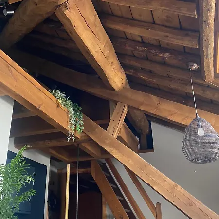 Loft De La Place Apartment